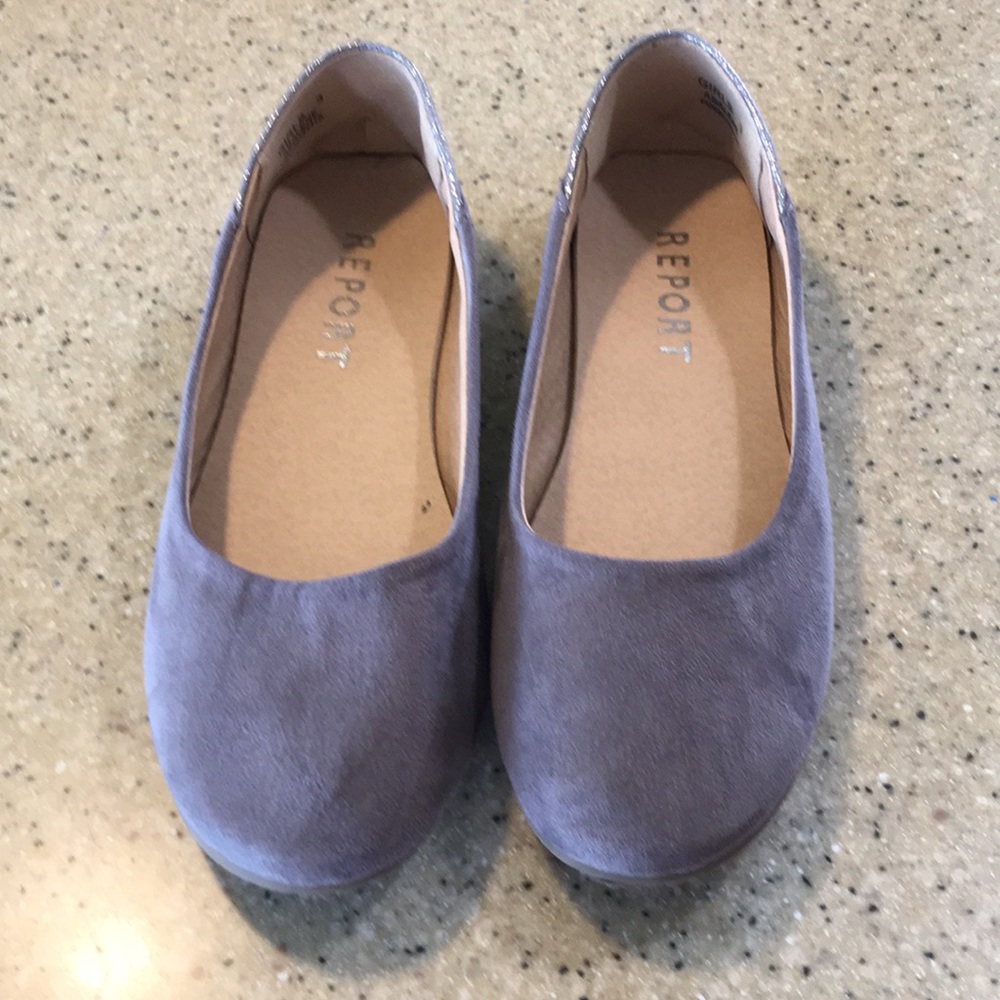 Girls Report size 3 flats.